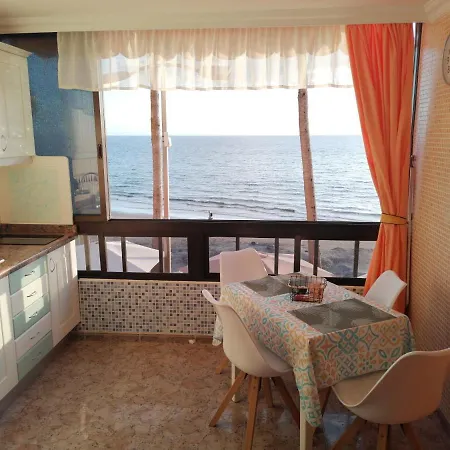 Beautiful On The Beachfront Apartament